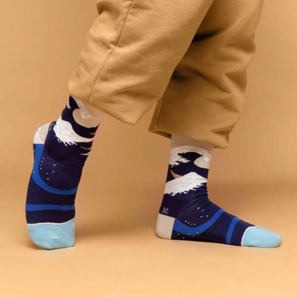 The Great Wave Socks - Image 4